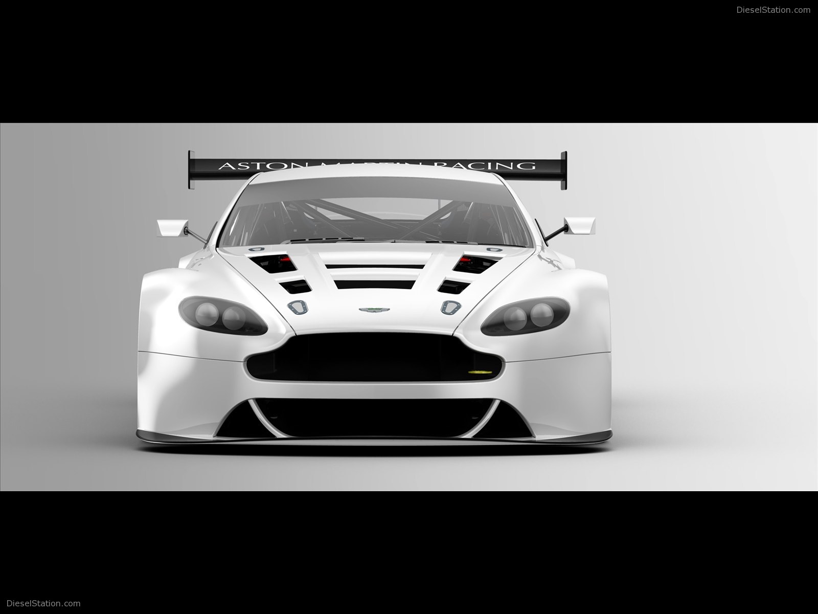 Aston Martin V12 Vantage GT3 2012